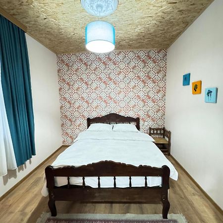Odo'S Guest House Мартвілі Екстер'єр фото