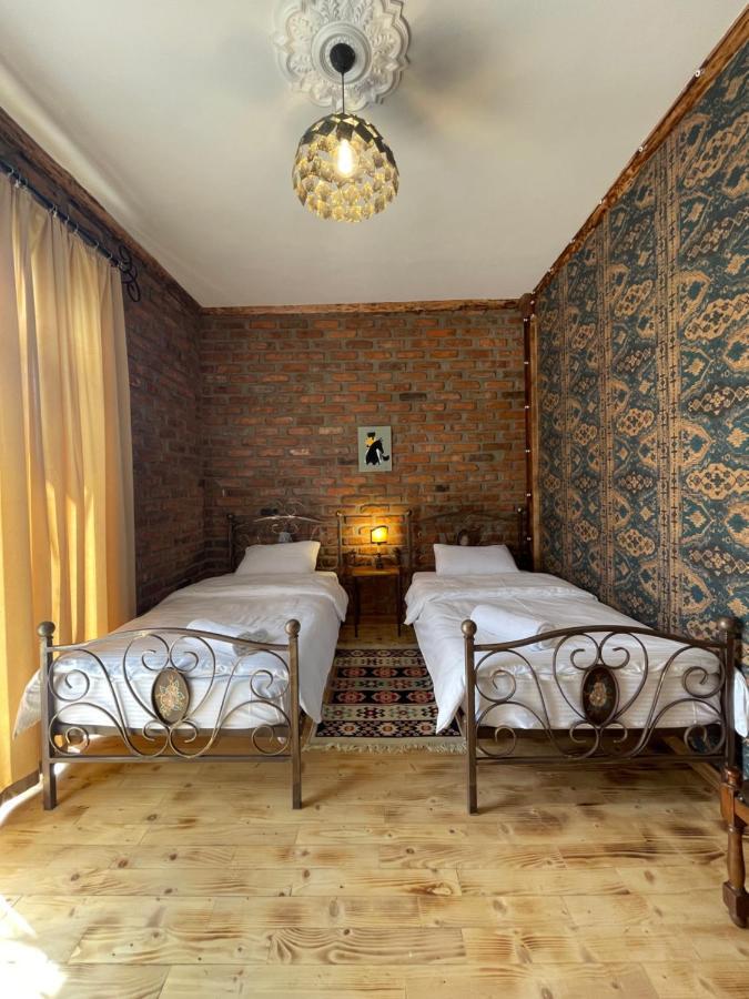 Odo'S Guest House Мартвілі Екстер'єр фото