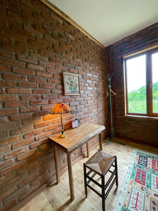 Odo'S Guest House Мартвілі Екстер'єр фото