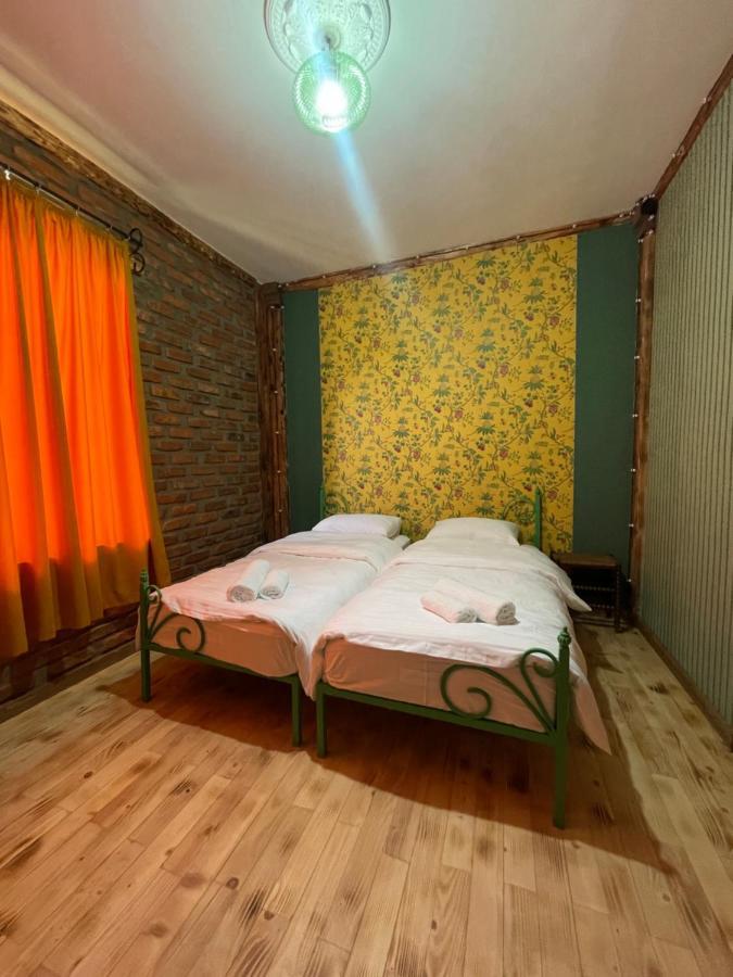 Odo'S Guest House Мартвілі Екстер'єр фото