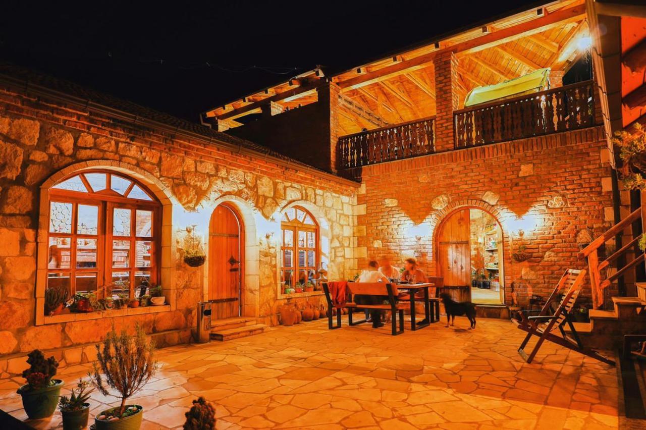 Odo'S Guest House Мартвілі Екстер'єр фото